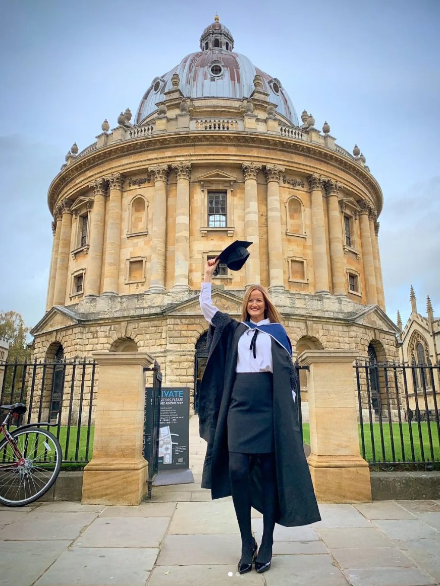 Soledad Núñez, Ingeniera Civil, en su graduación en Oxford